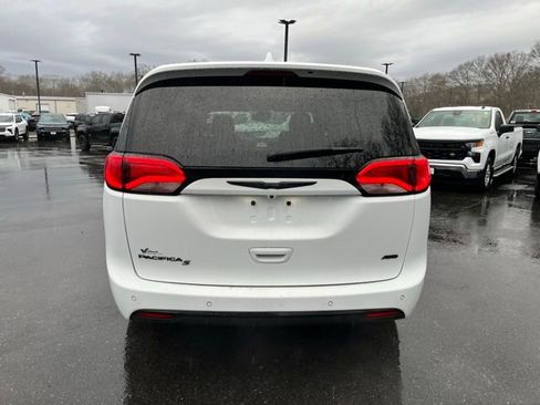 Used 2020 Chrysler Pacifica Touring-L w/ Advanced Safetytec Group image 7