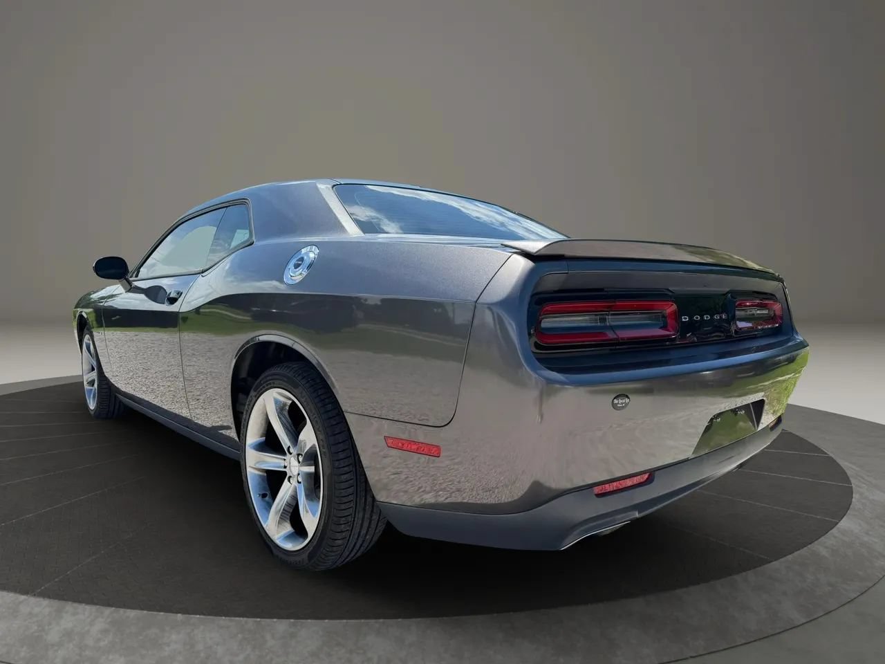 Used 2015 Dodge Challenger R/T w/ Quick Order Package 22B R/T RWD image 3