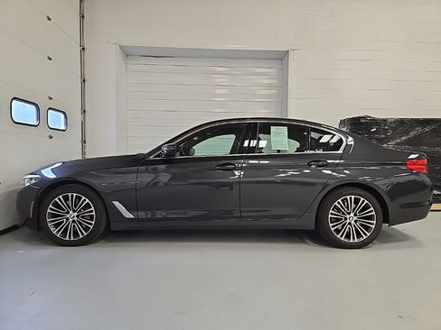 Used 2020 BMW 530i xDrive w/ Convenience Package image 4