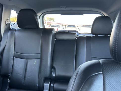 Used 2016 Nissan Rogue SL w/ SL Premium Package image 9