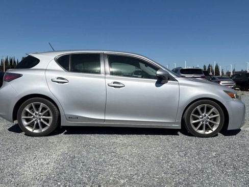 Used 2012 Lexus CT 200h Premium w/ Premium Audio Pkg FWD image 9