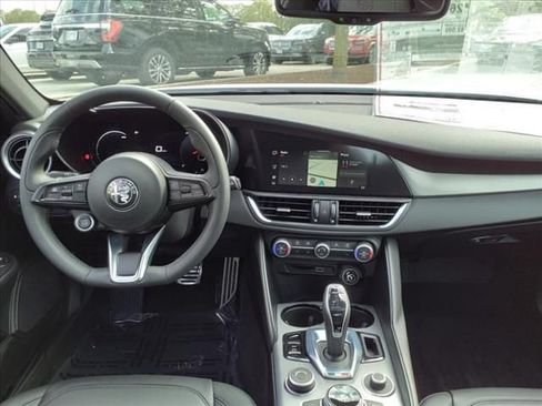 Used 2024 Alfa Romeo Giulia Ti AWD/4WD image 16