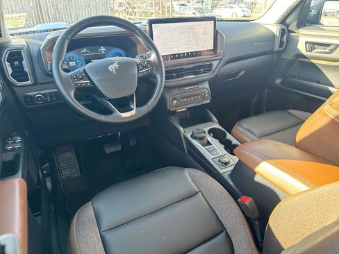 Certified 2025 Ford Bronco Sport Outer Banks w/ Outer Banks Tech Package+ image 32