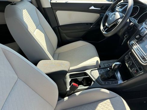 Used 2020 Volkswagen Tiguan S image 15