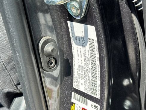 Certified 2023 Toyota Tacoma TRD Off-Road AWD/4WD image 34