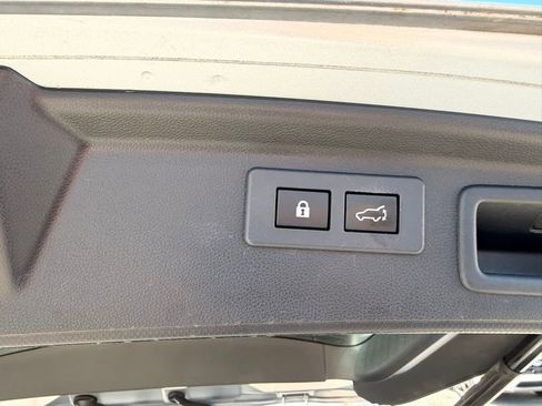 Used 2020 Subaru Forester Limited w/ Popular Package #3 image 8