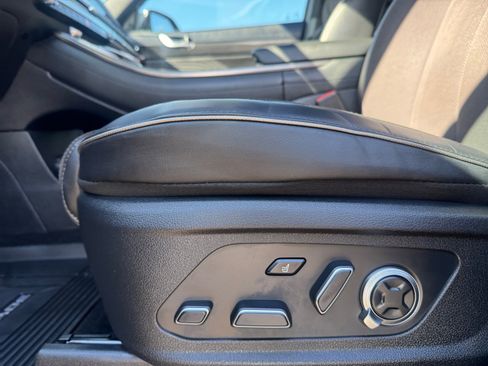 Used 2025 Hyundai Palisade Calligraphy image 15