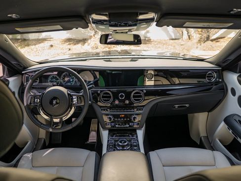 Used 2022 Rolls-Royce Ghost image 4