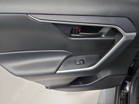 Certified 2025 Toyota RAV4 LE FWD image 19