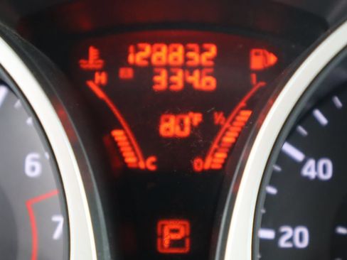 Used 2015 Nissan Juke SV AWD/4WD image 46