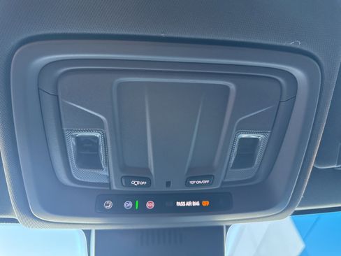 Used 2024 Chevrolet Silverado 1500 Custom image 29