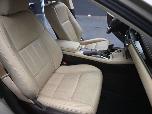 Used 2018 Lexus ES 350 w/ Luxury Package w/Wood Trim FWD image 22