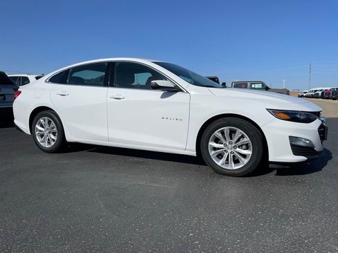 Used 2023 Chevrolet Malibu LT FWD image 2