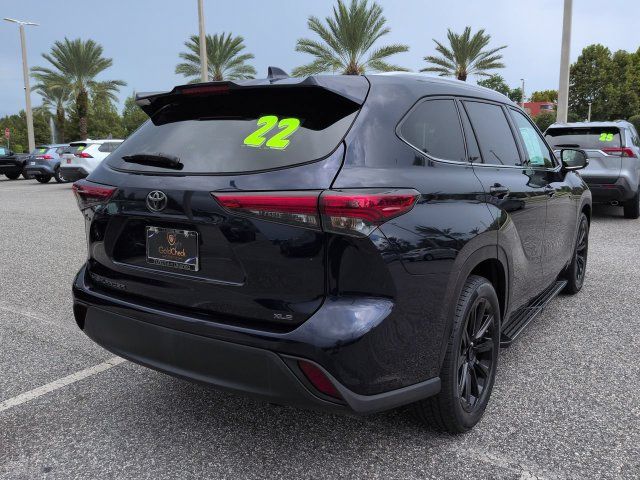 Used 2022 Toyota Highlander XLE FWD image 4
