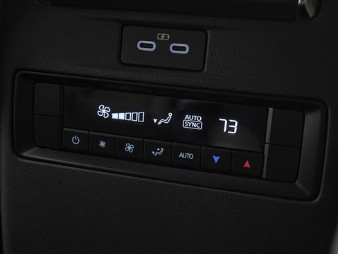 Certified 2024 MAZDA CX-90 Plug-In Hybrid w/ Premium Pkg image 24