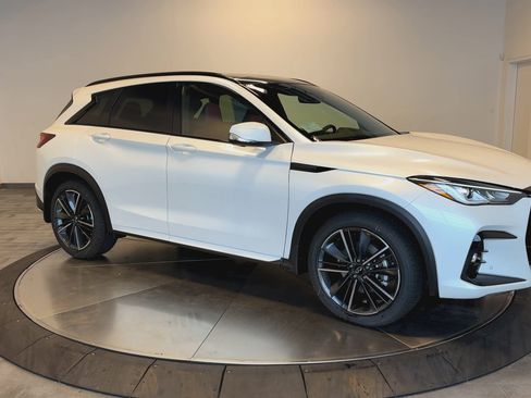 New 2025 INFINITI QX50 Sport image 2