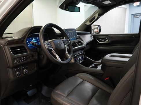 Used 2023 Chevrolet Tahoe Z71 w/ Luxury Package image 7