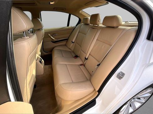 Used 2011 BMW 328i Sedan RWD image 24