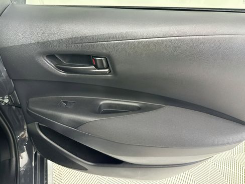 Used 2025 Toyota Corolla LE FWD image 46