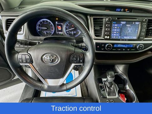 Used 2018 Toyota Highlander XLE image 13