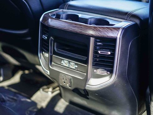 Used 2020 RAM 1500 Laramie image 19