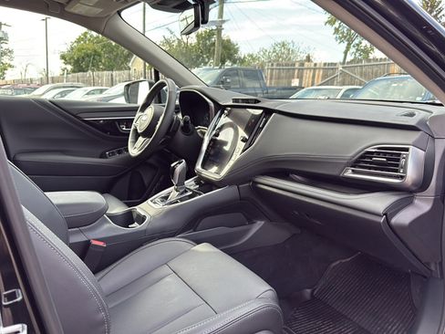 Used 2025 Subaru Outback Limited image 14