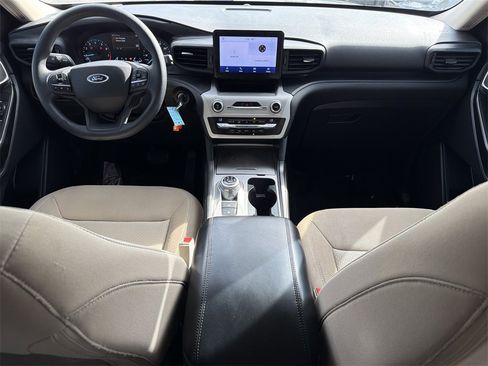 Used 2021 Ford Explorer 2WD image 16