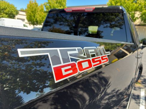 Used 2024 Chevrolet Silverado 1500 Custom Trail Boss AWD/4WD image 9