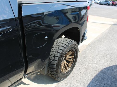 Used 2021 Chevrolet Silverado 1500 LT Trail Boss w/ Convenience Package II AWD/4WD image 4