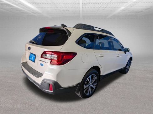 Used 2018 Subaru Outback 2.5i Limited AWD/4WD image 5