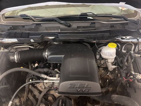 Used 2020 RAM 1500 Classic Warlock AWD/4WD image 33