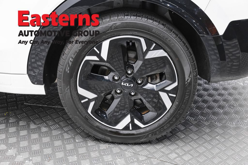 Used 2023 Kia Niro Wind w/ Wind Preserve Package FWD image 9