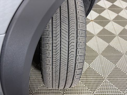 Certified 2026 GMC Terrain Elevation w/ Elevation Premium Package image 12