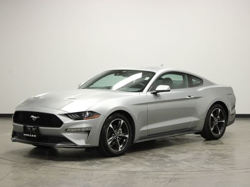 Used 2022 Ford Mustang Coupe RWD image 4