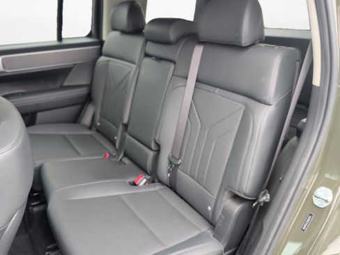 Used 2024 Hyundai Santa Fe XRT image 12