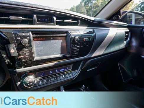 Used 2015 Toyota Corolla LE FWD image 26