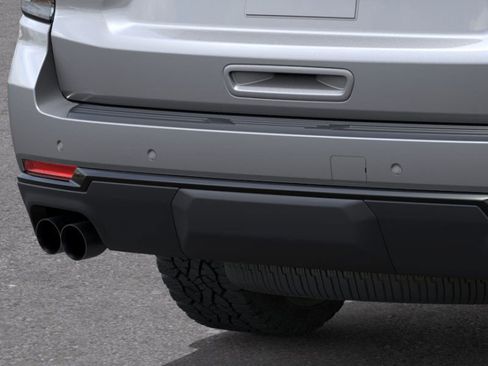 New 2026 Chevrolet Suburban Z71 image 14