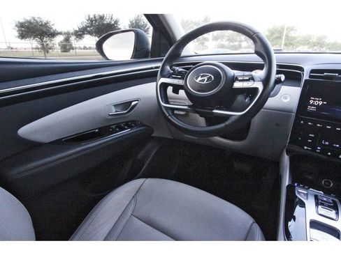 Used 2023 Hyundai Tucson Limited FWD image 11