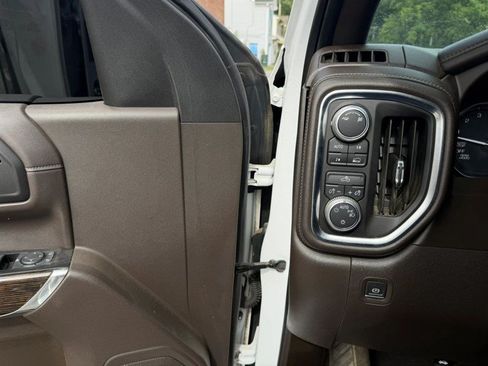 Used 2019 GMC Sierra 1500 SLE w/ SLE Value Package AWD/4WD image 15