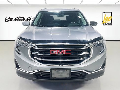 Used 2020 GMC Terrain SLT w/ Preferred Package AWD/4WD image 2