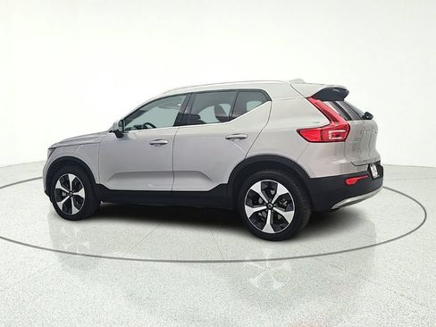 Used 2024 Volvo XC40 B5 Plus AWD/4WD image 5