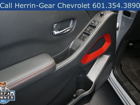 Used 2024 Nissan Frontier PRO-4X w/ Technology Package AWD/4WD image 11