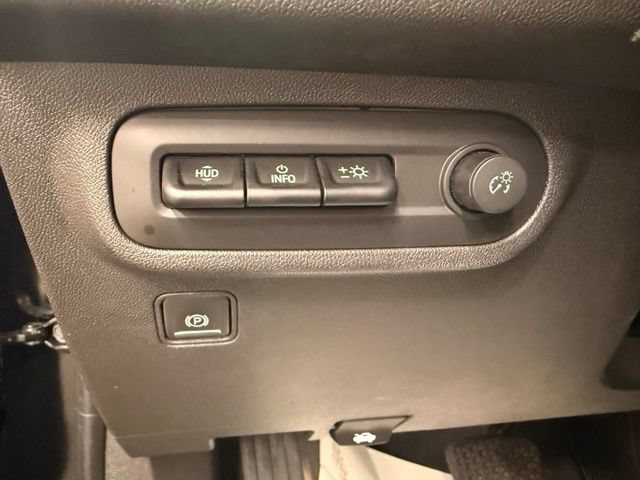 Used 2024 GMC Terrain SLT w/ Tech Package AWD/4WD image 13