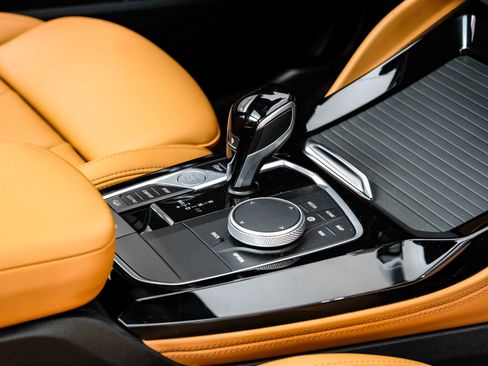 Used 2025 BMW X4 xDrive30i image 30