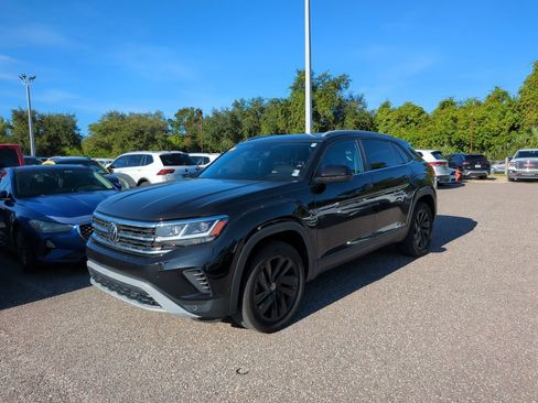 Used 2021 Volkswagen Atlas Cross Sport SE FWD image 2