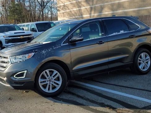 Used 2017 Ford Edge SEL image 4