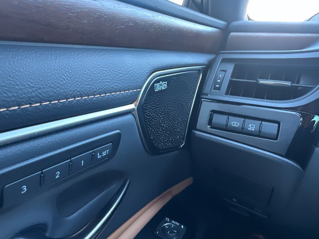 Certified 2025 Lexus ES 350 Ultra Luxury FWD image 14