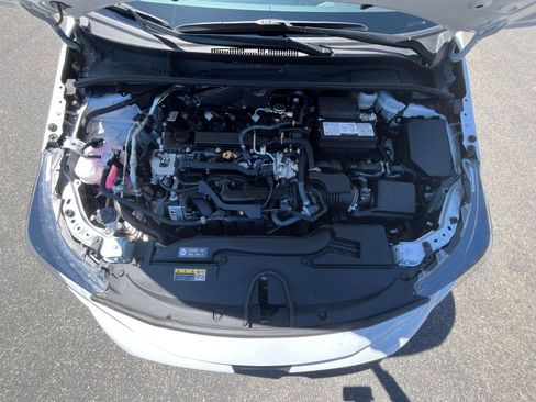 Used 2025 Toyota Corolla LE FWD image 30