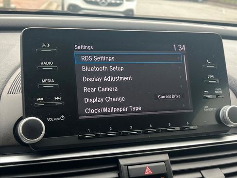 Certified 2018 Honda Accord Hybrid image 13