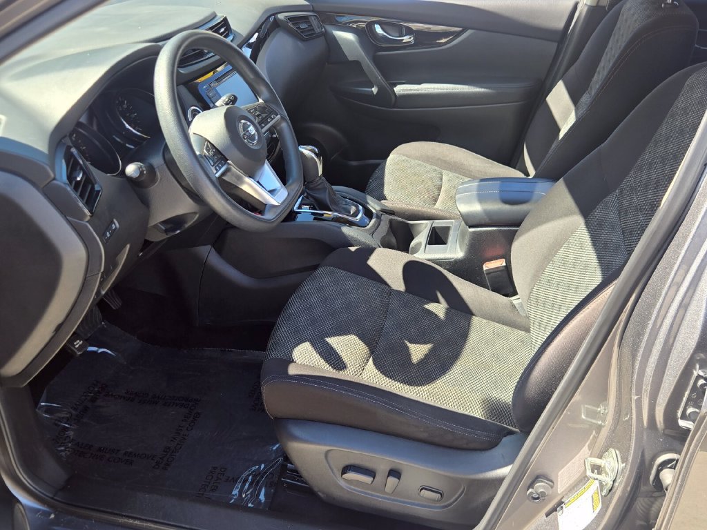 Used 2020 Nissan Rogue Sport SV FWD image 10